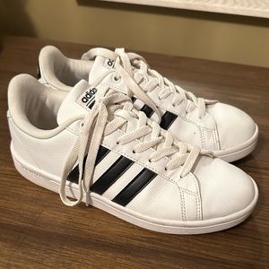 Adidas. Neo Cloudfoam. Women’s size 7.5. Good, used condition.